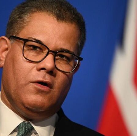 "Le climat va ruiner l'économie", déclare le président de la COP26