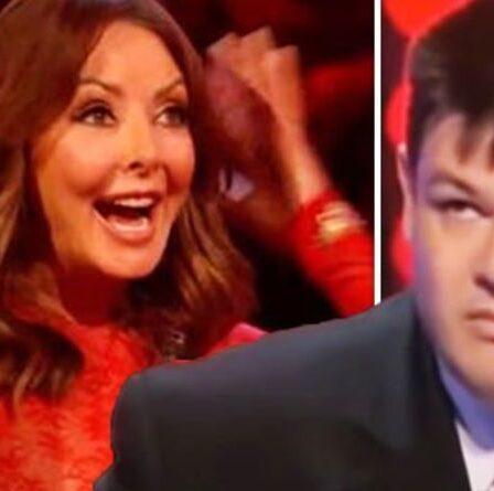 « Ne recommence plus ! »  Carol Vorderman lance un avertissement à Mark Labbett après Beat The Chasers