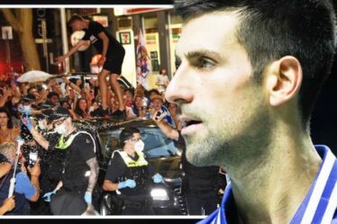 Nouvelles de Novak Djokovic EN DIRECT: Djokovic 'REFUSE' de quitter l'Australie alors que la police affronte des fans