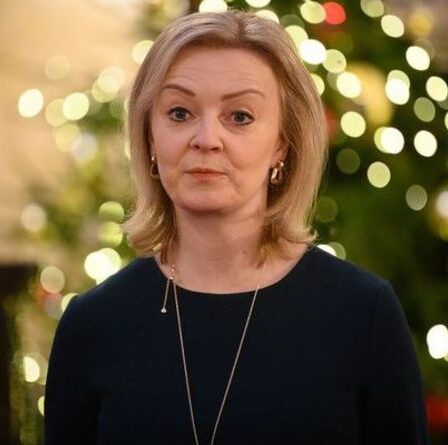 'Pleine vitesse!' Liz Truss va boire et dîner à Maros Sefcovic dans le but de sortir de l'impasse de NI