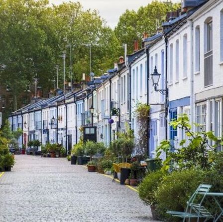 Le loyer britannique dans les villes s'élève à près de 1 000 £ par mois