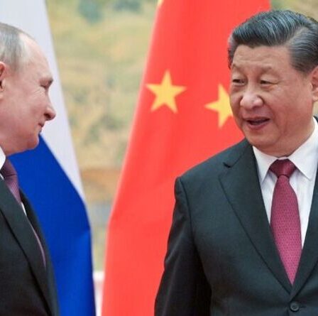 La crise ukrainienne va pousser Poutine "dans les bras de la Chine" alors que la paire forme un "nouvel axe du mal"