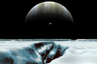 La percée de la vie extraterrestre alors que l'eau salée sur la lune de Jupiter suggère la présence d'oxygène