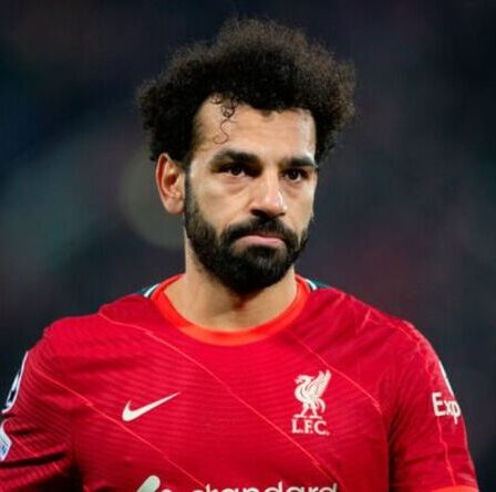 L'icône de Liverpool s'inquiète pour Mohamed Salah de ne pas signer de contrat en tant que star vantée pour le Real Madrid
