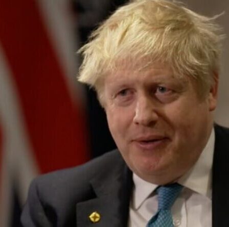 Newsnight: Boris esquive la question de savoir si l'invasion de Poutine a sauvé le Premier ministre du "partygate"