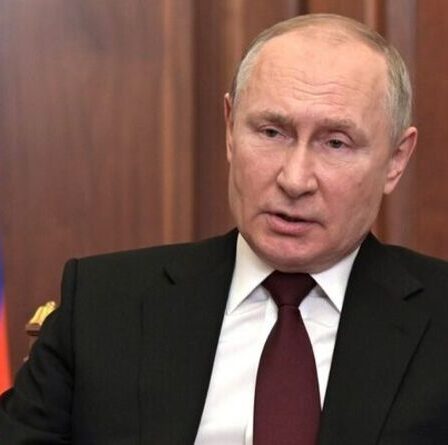 Vladimir Poutine s'en prend aux chefs militaires "trompeurs" après les échecs catastrophiques de l'Ukraine