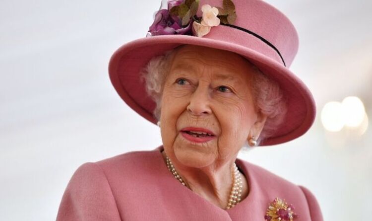 "Comme voler hors d'une cage", a expliqué l'isolement de la reine avant son couronnement
