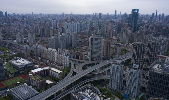 Des routes presque vides pendant un confinement dû au Covid-19 à Shanghai