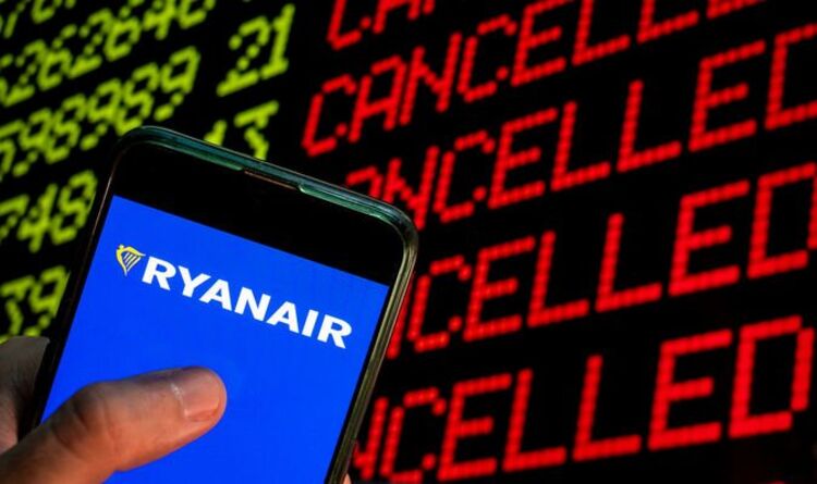 "Je déteste Ryanair !"  Les passagers fulminent lorsqu'ils ratent des vols car l'application dit à tort qu'ils sont annulés