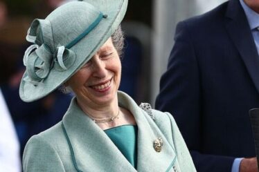 La princesse Anne ravit les fans australiens avec son éthique de travail lors d'une brève visite - "Un énorme atout"
