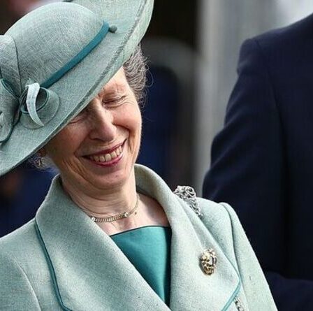 La princesse Anne ravit les fans australiens avec son éthique de travail lors d'une brève visite - "Un énorme atout"