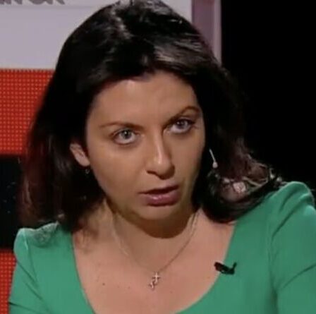 Le porte-parole de Poutine perd la tête à la télévision publique en direct lorsqu'on lui demande d'expliquer l'échec russe – VIDEO