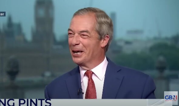 Lord Frost a rejoint Nigel Farage dans l'émission Talking Pints ​​de GB News.