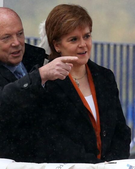 "C'est un mensonge" Nicola Sturgeon suscite la fureur alors que le chef "ébranlé" du SNP "mélange" les affirmations du ferry