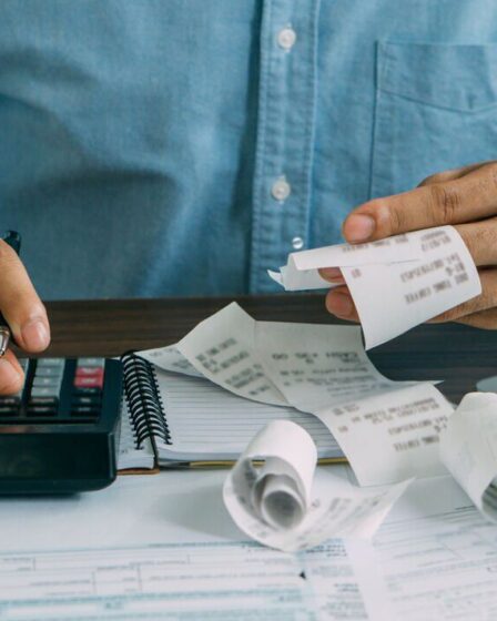 Coût de la vie : l'inflation atteint son plus haut niveau depuis 40 ans alors que la crise s'aggrave