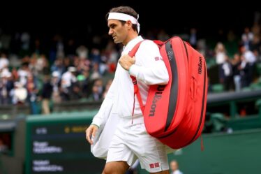 La prédiction de retraite de Roger Federer faite par John McEnroe alors qu'une icône jette un doute sur son retour