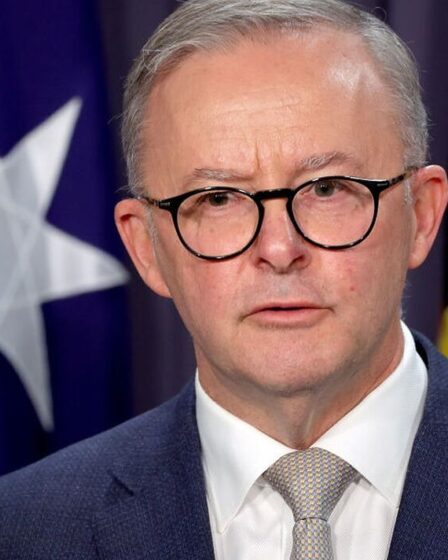 Le nouveau Premier ministre australien Anthony Albanese a prêté serment avec la promesse d'un "voyage de changement"
