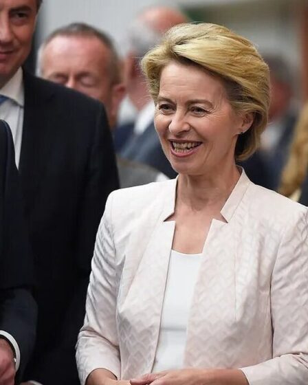 Les dirigeants de l'UE s'accordent sur une interdiction du pétrole russe édulcorée après des semaines de différends avec la Hongrie