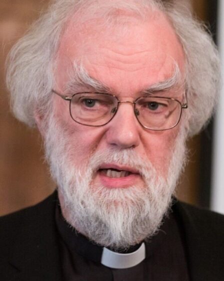 L'ex-archevêque de Cantorbéry prévient la "fin de l'ère" dans le rôle de la reine avant le jubilé de platine