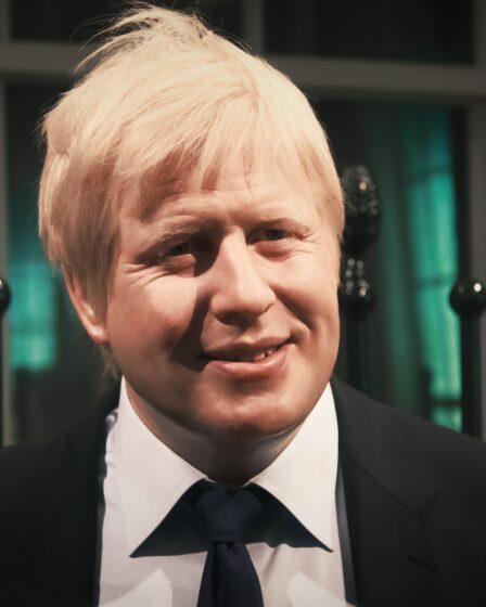 L’histoire derrière la coupe de cheveux de Boris Johnson