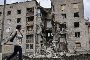 Quatre États de l'UE demandent le gel des actifs russes pour reconstruire l'Ukraine, pour un coût estimé à 477 milliards de livres sterling
