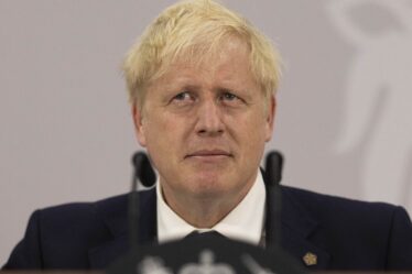 Defiant Boris Johnson envisage 10 ans de plus au pouvoir "Je pense à un troisième mandat"