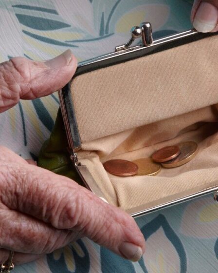 Augmentation des pensions d'État : des milliers de retraités vont manquer une énorme augmentation - en faites-vous partie ?