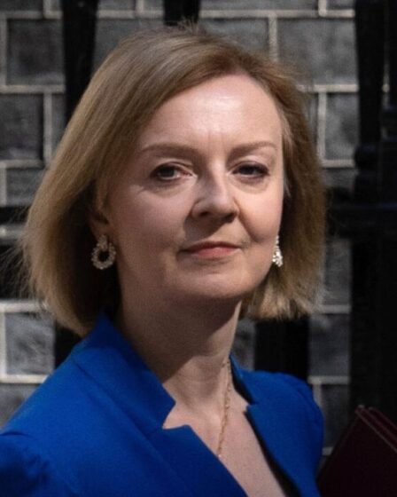 Brexit LIVE: les conservateurs «horrifiés» se battent contre Truss en tant que parti au bord de la guerre civile