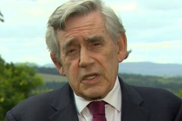Gordon Brown lance un avertissement alors que l'inflation et la récession « se rejoignent » pour déclencher la crise