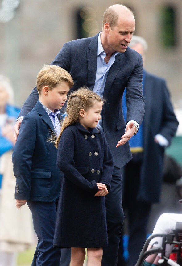 Le prince George, la princesse Charlotte et le prince William à Cardiff