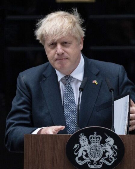 'Faire l'inventaire!'  Boris réfléchit à l'avenir politique de Checkers après que la cabale du Cabinet a renversé le Premier ministre