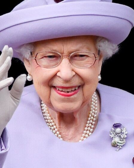 La reine reçoit un nouvel honneur prestigieux alors que la monarque remporte des éloges dans le sondage des femmes