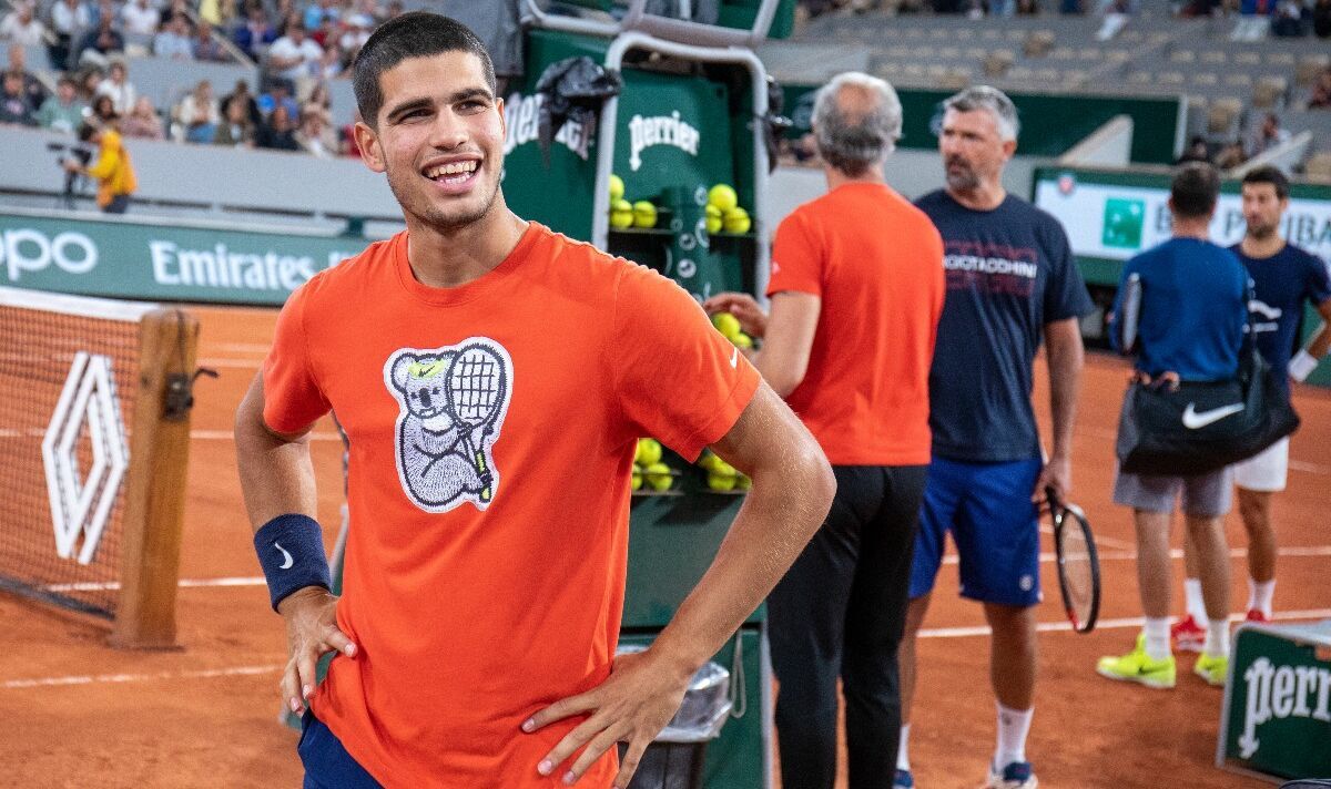 L'entraîneur de Novak Djokovic met en doute Carlos Alcaraz avec le commentaire de Federer et Nadal