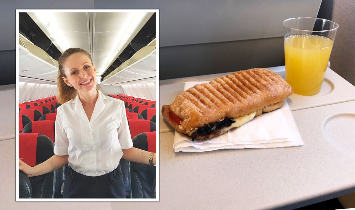 L'hôtesse de l'air partage ce que les gens «ne devraient jamais manger» dans l'avion «Évitez autant que vous le pouvez»