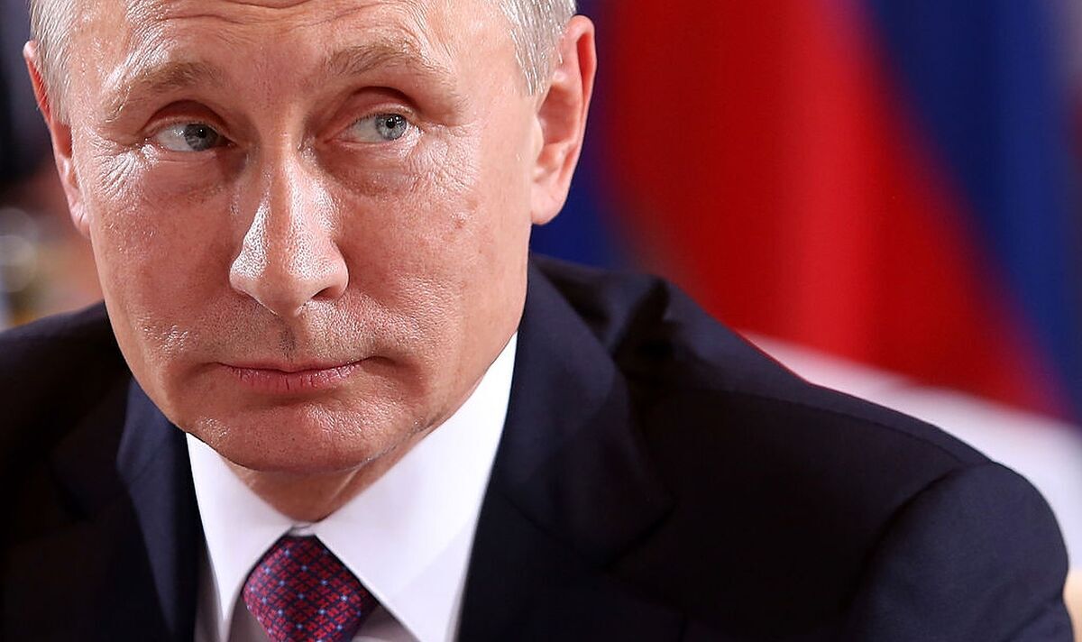 Poutine menacé alors que les États-Unis envisagent des avions de chasse américains pour l'Ukraine