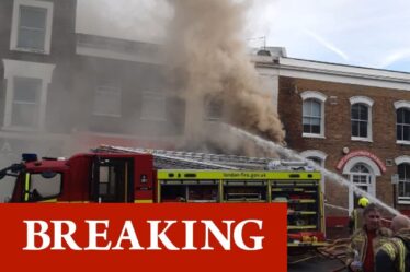 Un épais nuage de fumée alors que 70 pompiers s'attaquent à l'incendie à Londres – avertissement aux résidents