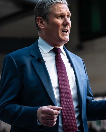 Keir Starmer est le favori des Britanniques pour le PM sur Truss ou Sunak, selon un sondage à la clôture du vote