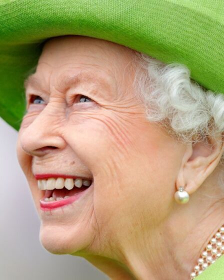 'Mauvais sens de l'humour !'  La reine a déjà été dupée par une farce hilarante lors d'une tournée royale