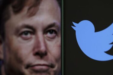 Elon Musk s'apprête à achever la prise de contrôle de Twitter d'ici vendredi face aux protestations des employés