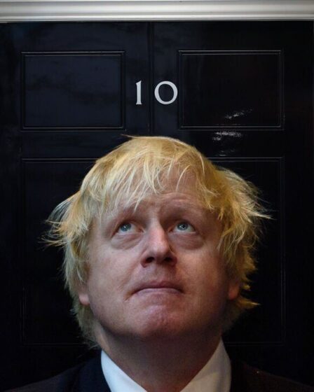 La direction conservatrice EN DIRECT: Boris rompt le silence pour jeter un chapeau sur le ring en disant "Je suis partant"