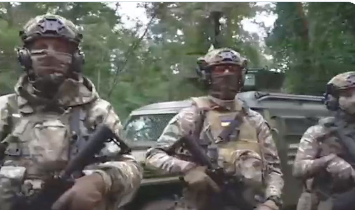 Les gardes-frontières ukrainiens téléchargent une vidéo effrayante avertissant les conscrits de Poutine