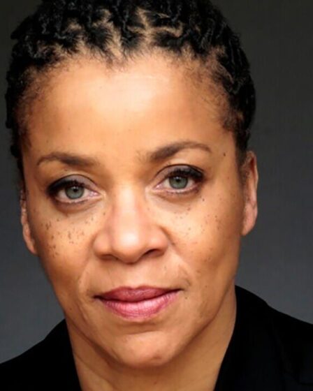 Mort de Josephine Melville: l'ex-star d'EastEnders décède dans les coulisses après avoir joué alors que les hommages affluent