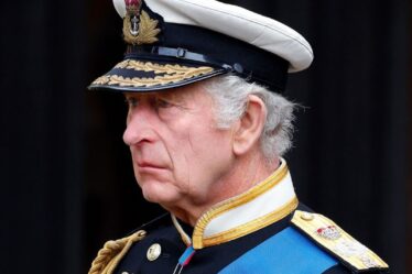 Pourquoi le roi Charles III sera couronné en mai - au lieu de juin 2023 comme indiqué précédemment