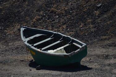 Quatre migrants morts et 29 autres disparus après la découverte d'un bateau au large des Canaries