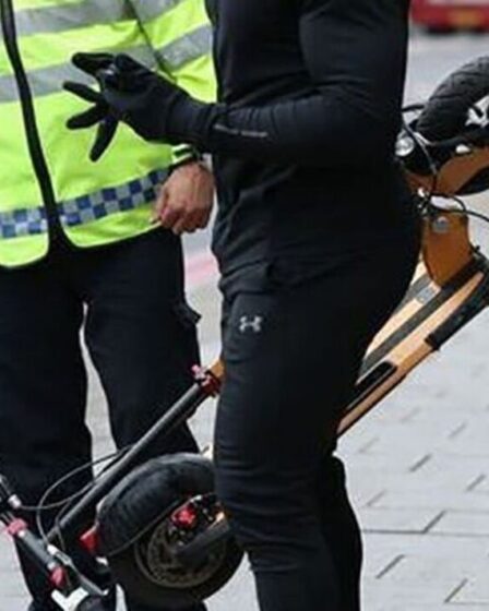 Appels urgents pour interdire les scooters électriques après qu'une femme se soit cassé le crâne dans un accident
