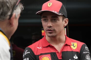 Charles Leclerc répond aux critiques de Damon Hill alors que la star de Ferrari se met en première ligne