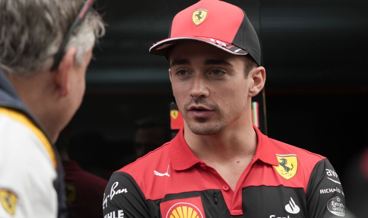 Charles Leclerc répond aux critiques de Damon Hill alors que la star de Ferrari se met en première ligne