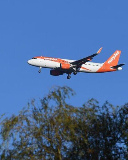 Deux vols easyJet détournés en raison d'"urgences"