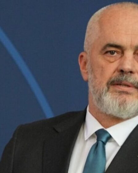 Le Premier ministre albanais accuse Braverman d'avoir "alimenté la xénophobie" à propos de "l'invasion" de la Manche