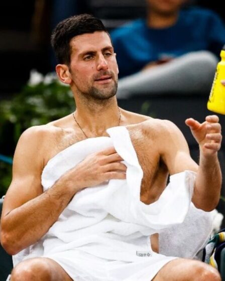 Novak Djokovic s'ouvre sur "ne pas se sentir au mieux" et "transpirer beaucoup" au Masters de Paris